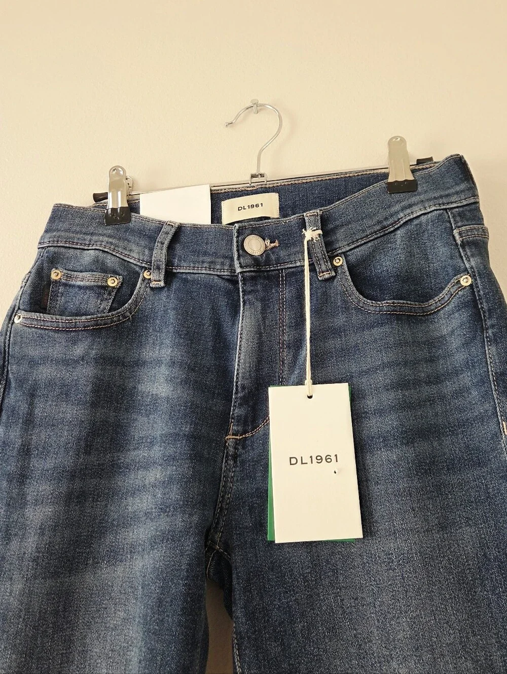 DL1961 Mara Straight Mid Rise Instasculpt Ankle Jeans in Chancery Size 27
